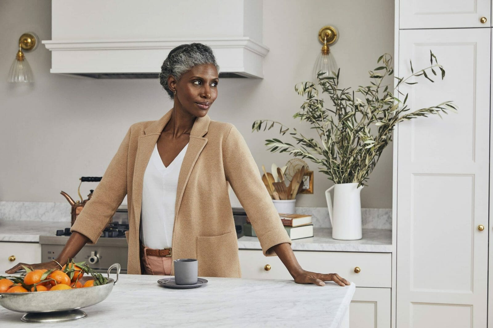 Gennev vs Ro - Which is Best for Menopause Treatment Online?
